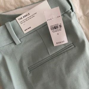 Ann Taylor Teal/Aqua Ankle Pants - Size 4